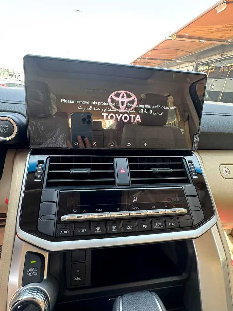 Car Image 2026 TOYOTA LAND CRUISER GX.R
