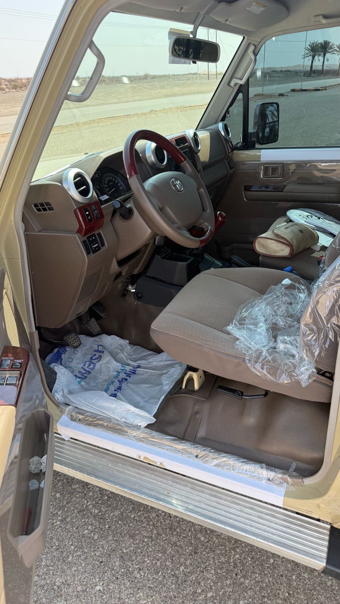 Car Image 2021 TOYOTA Cruiser Pickup GXL