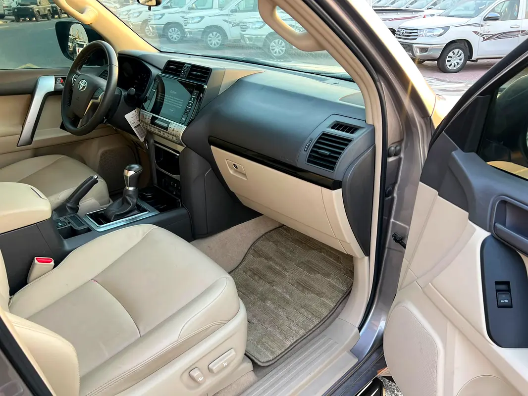Car Image 2022 TOYOTA Prado TXL