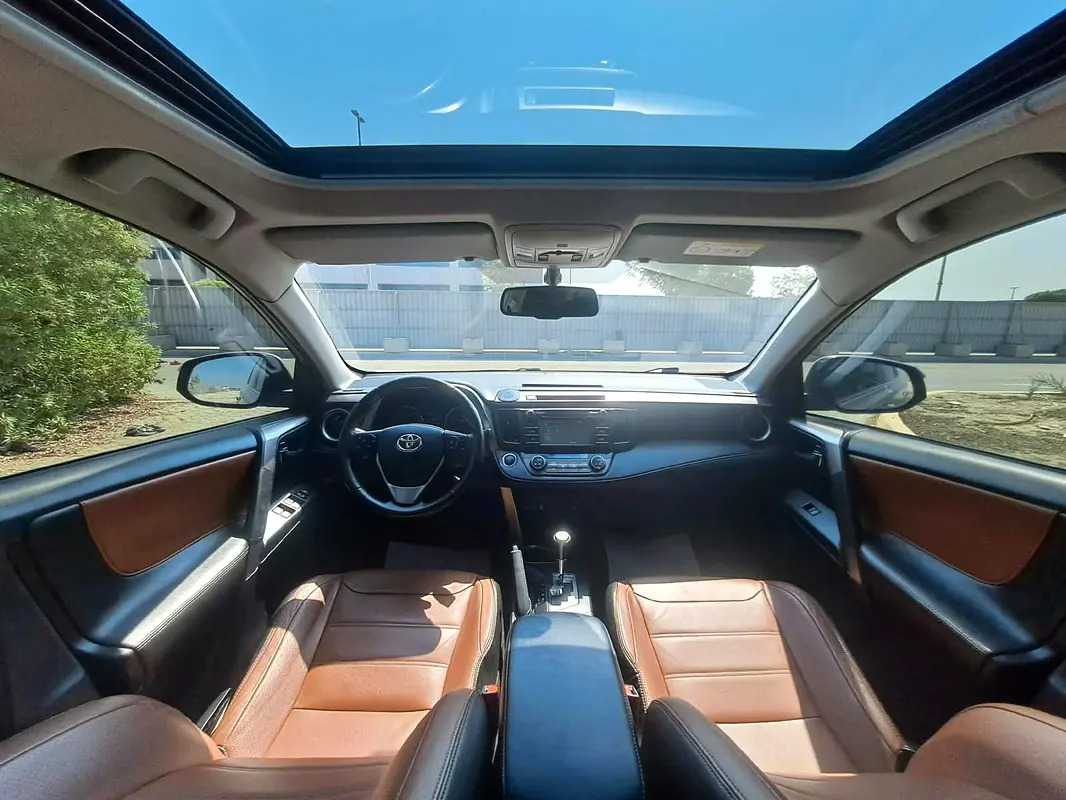 Car Image 2018 TOYOTA RAV4 VX