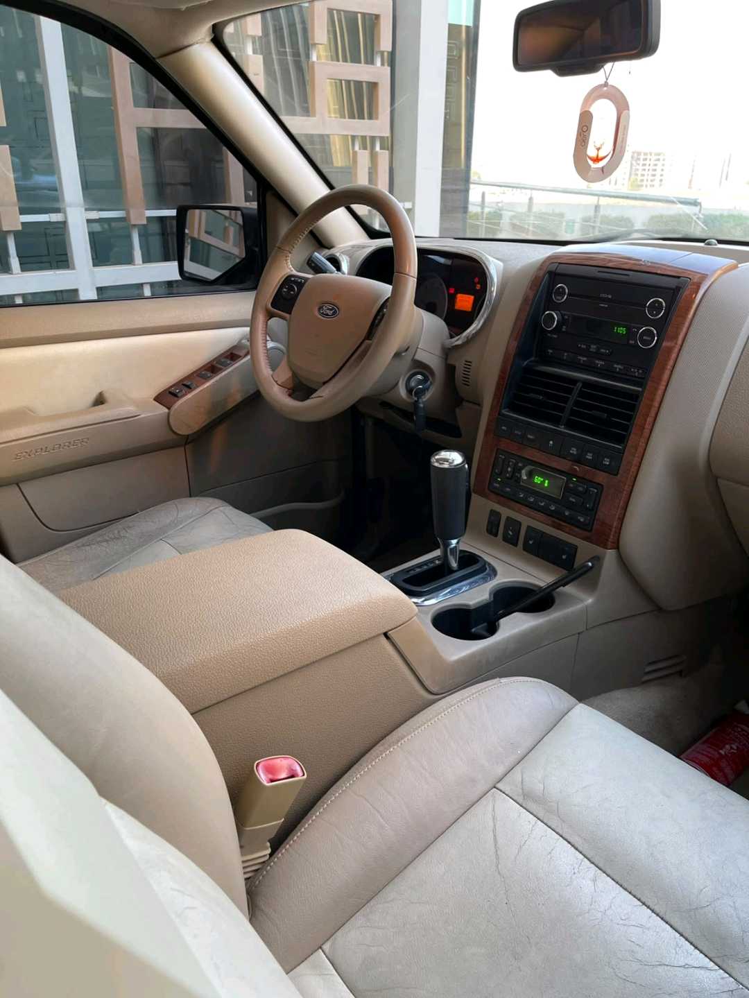 Car Image 2008 FORD EXPLORER XLT