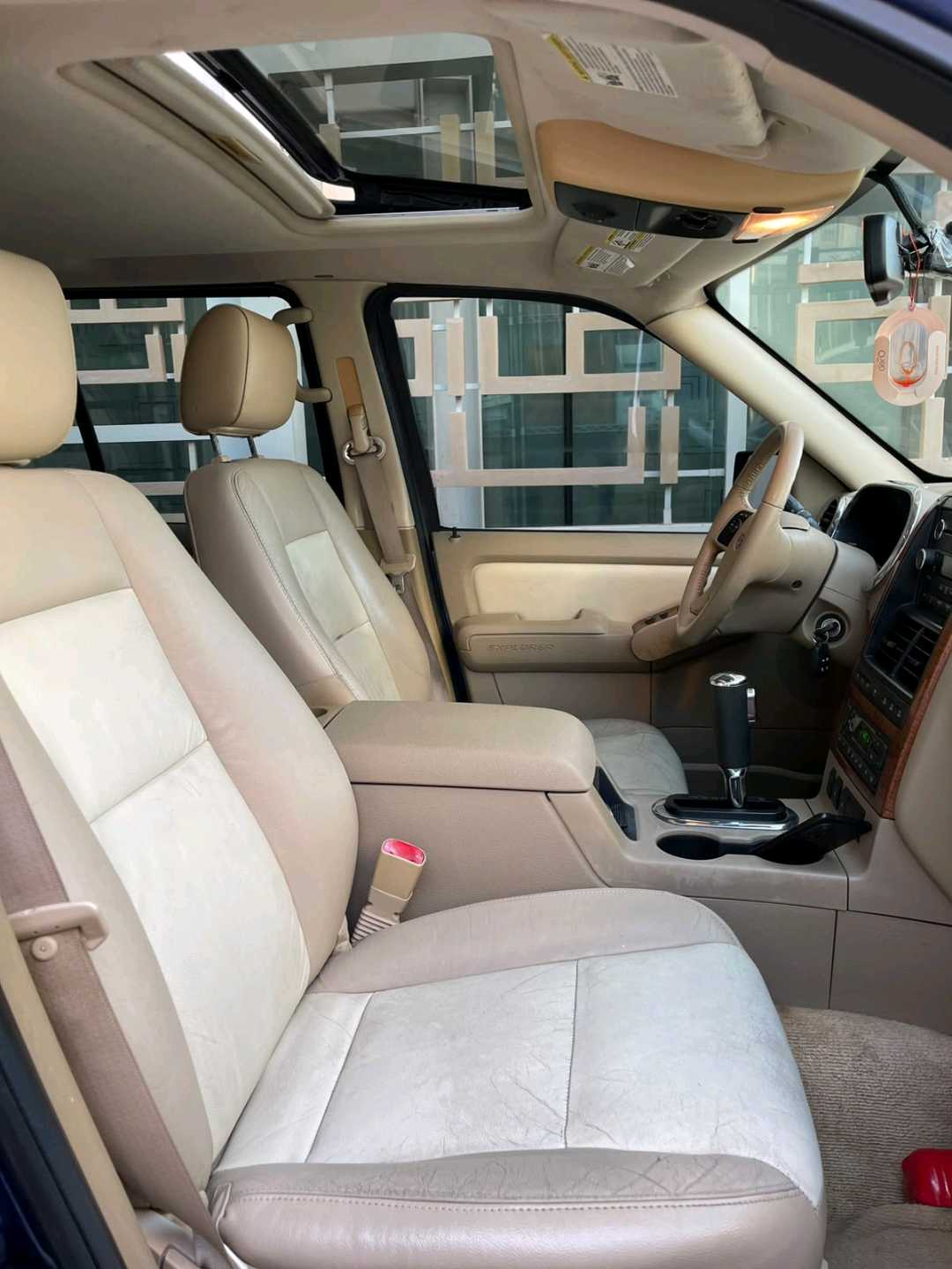 Car Image 2008 FORD EXPLORER XLT