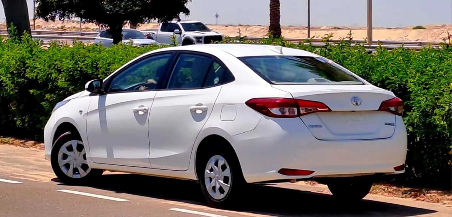 Car Image 2021 TOYOTA YARIS SE