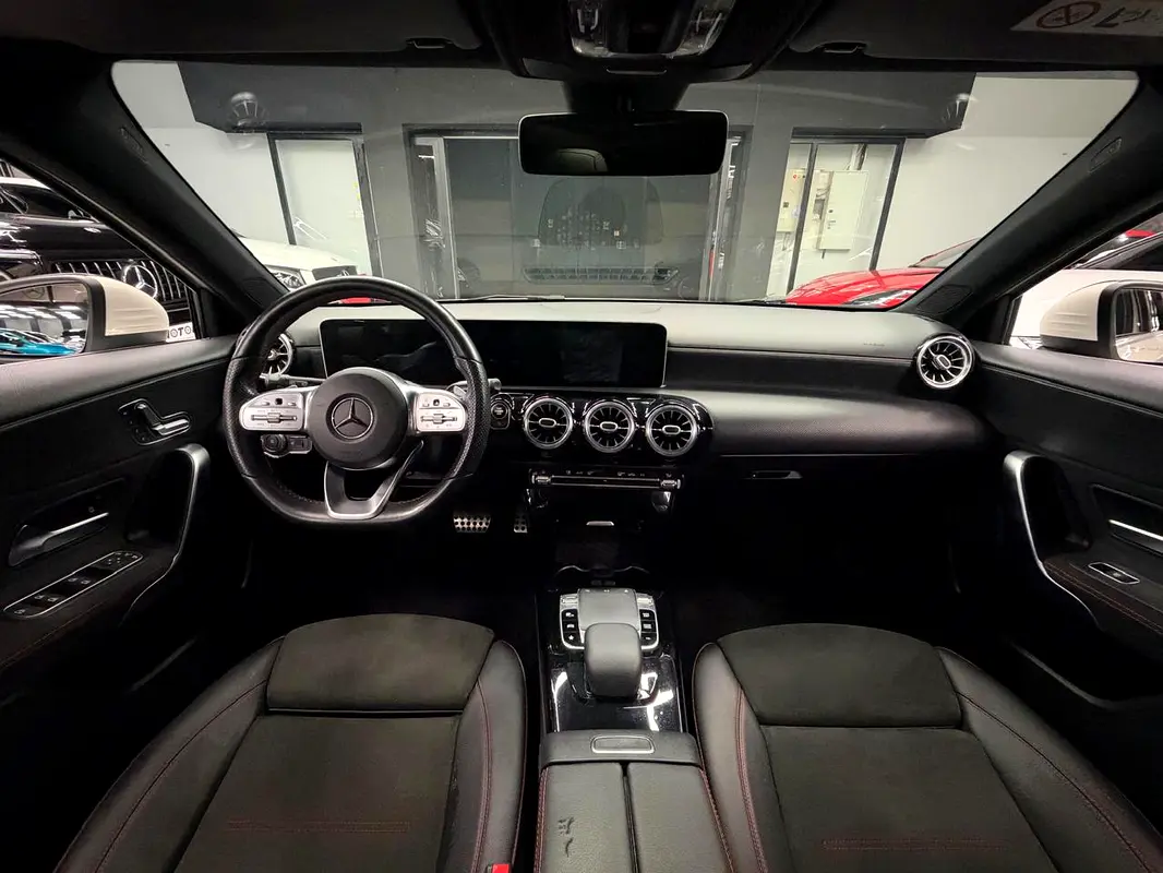 Car Image 2019 MERCEDES A CLASS A250