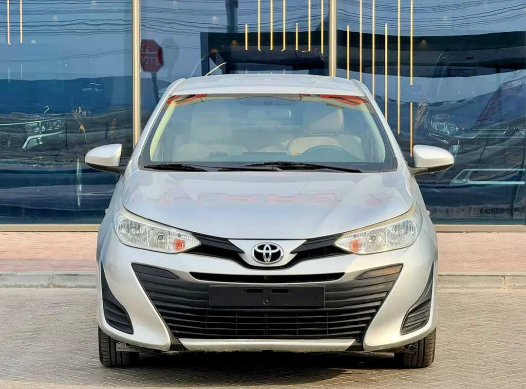 Car Image 2019 TOYOTA YARIS SE