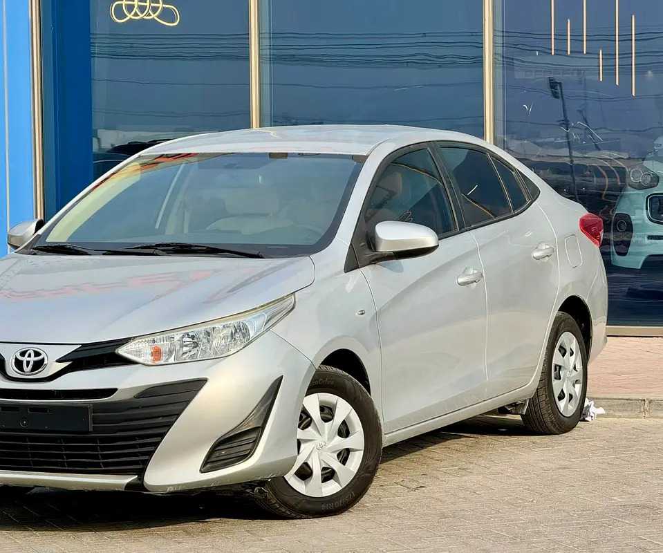 Car Image 2019 TOYOTA YARIS SE