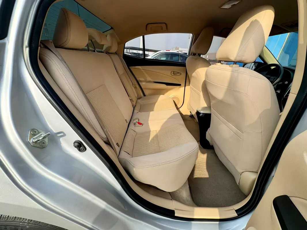 Car Image 2019 TOYOTA YARIS SE