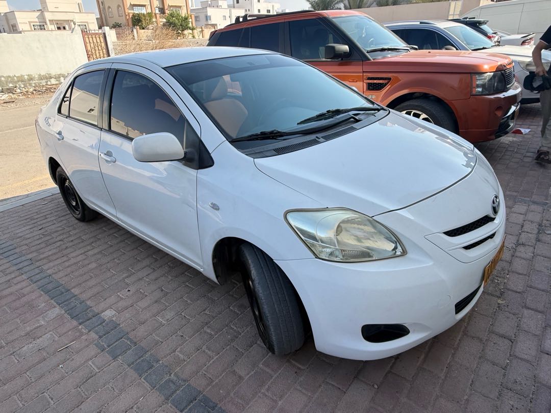 Car Image 2007 TOYOTA YARIS LE
