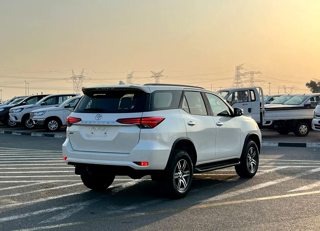 Car Image 2022 TOYOTA FORTUNER EXR