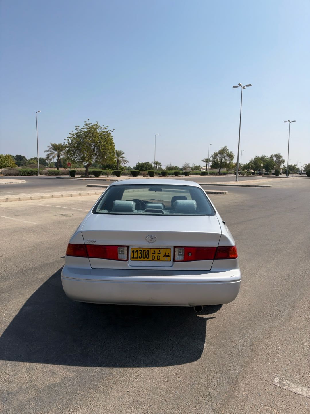 Car Image 1999 TOYOTA CAMRY LE
