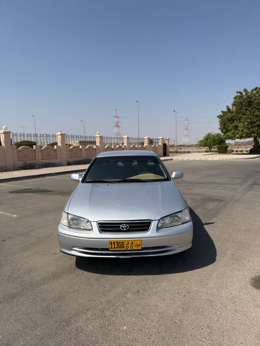 Car Image 1999 TOYOTA CAMRY LE