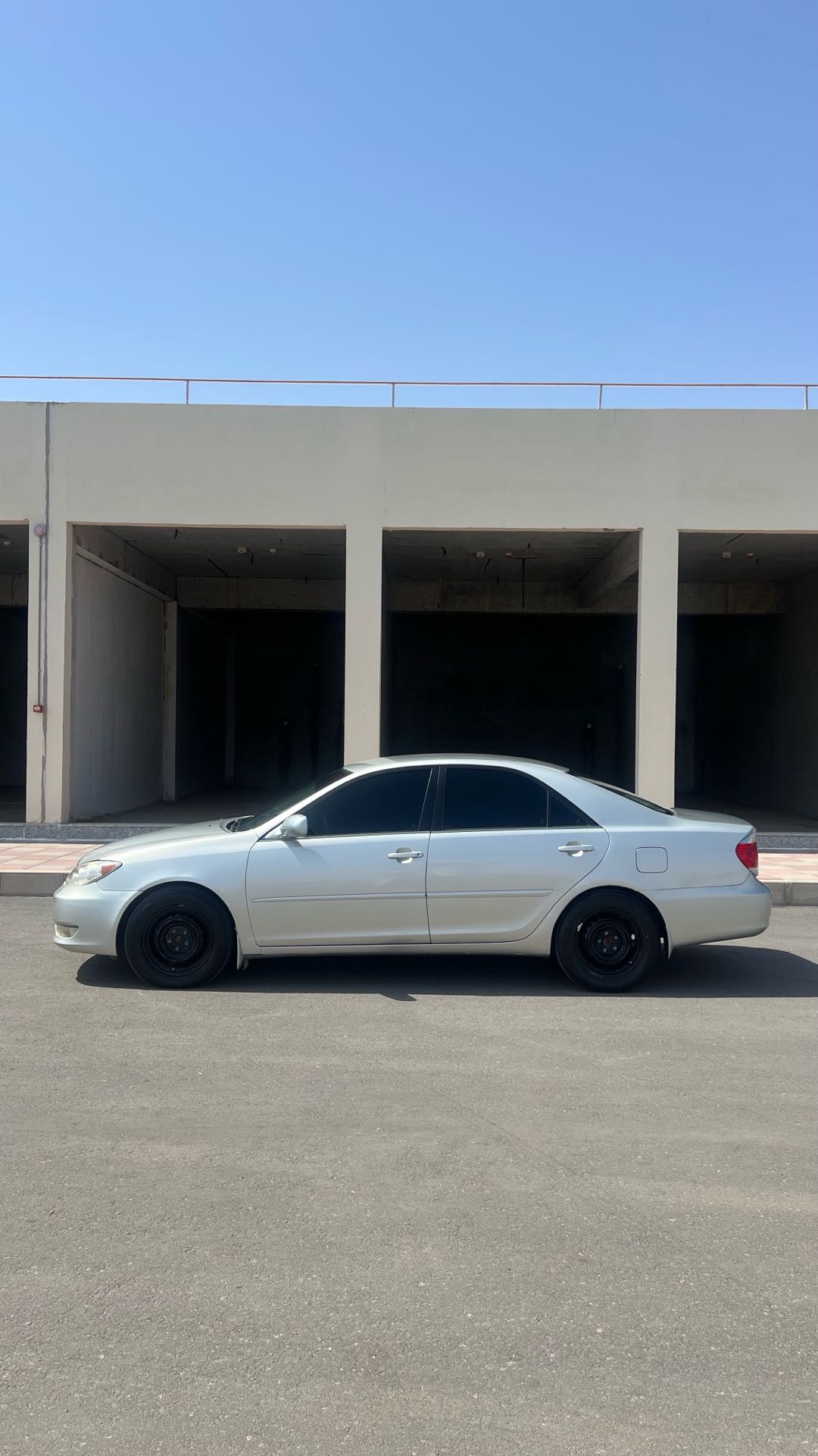 Car Image 2006 TOYOTA CAMRY LE