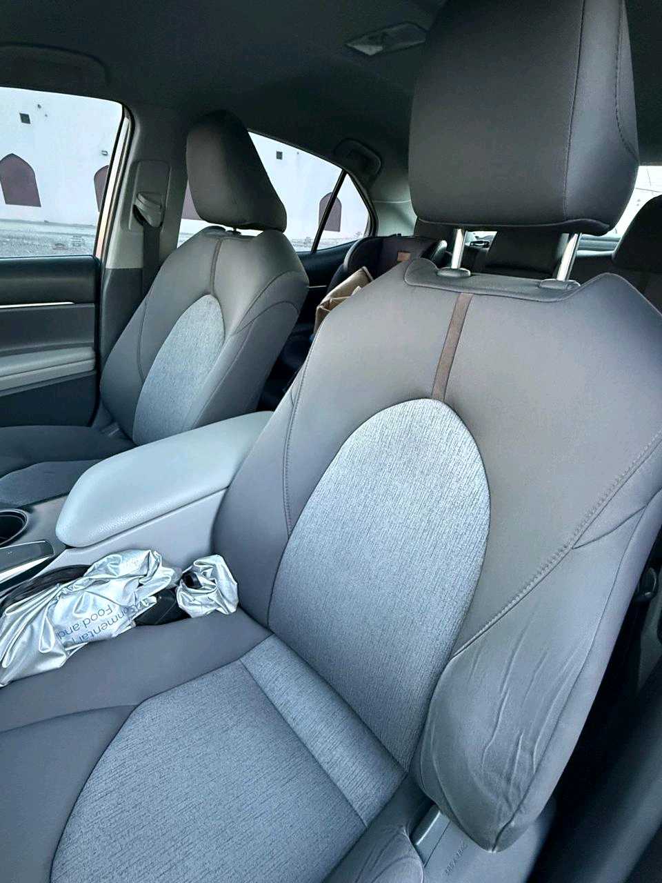 Car Image 2018 TOYOTA CAMRY LE