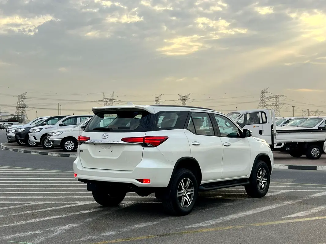Car Image 2019 TOYOTA FORTUNER EXR