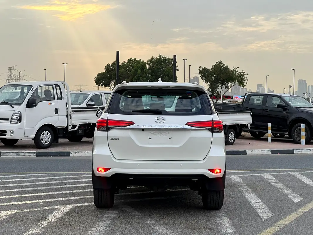 Car Image 2019 TOYOTA FORTUNER EXR