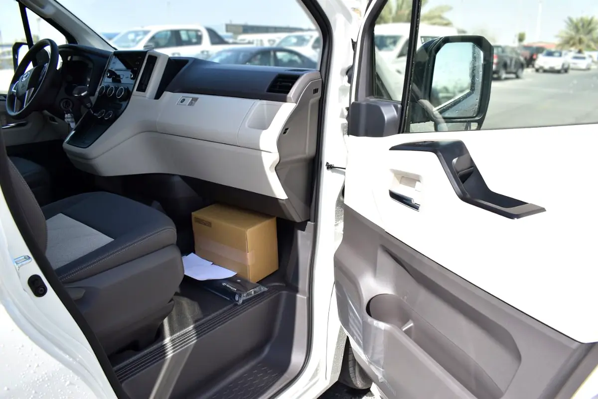 Car Image 2026 TOYOTA Hiace GL