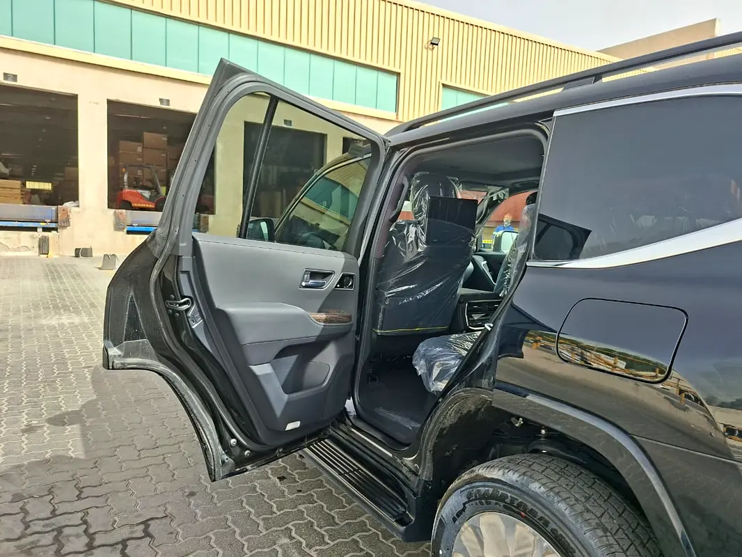 Car Image 2026 TOYOTA LAND CRUISER VX.R