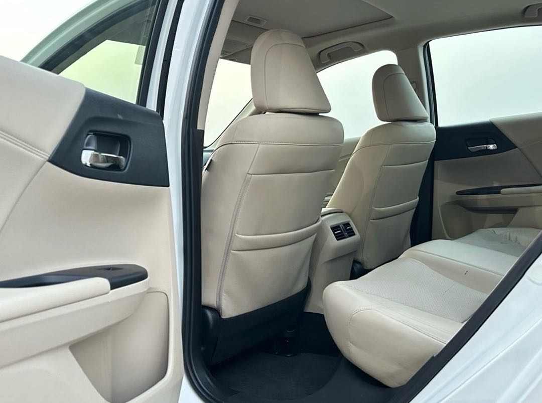 Car Image 2017 HONDA ACCORD EXL