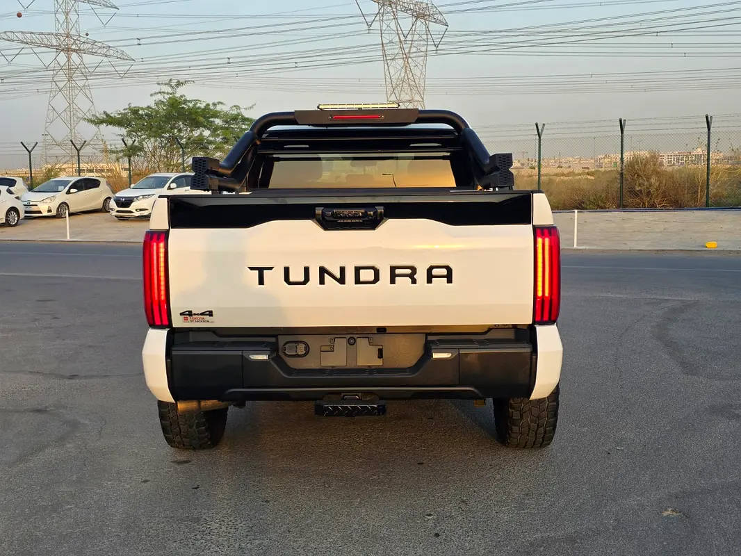 Car Image 2025 TOYOTA TUNDRA SR5