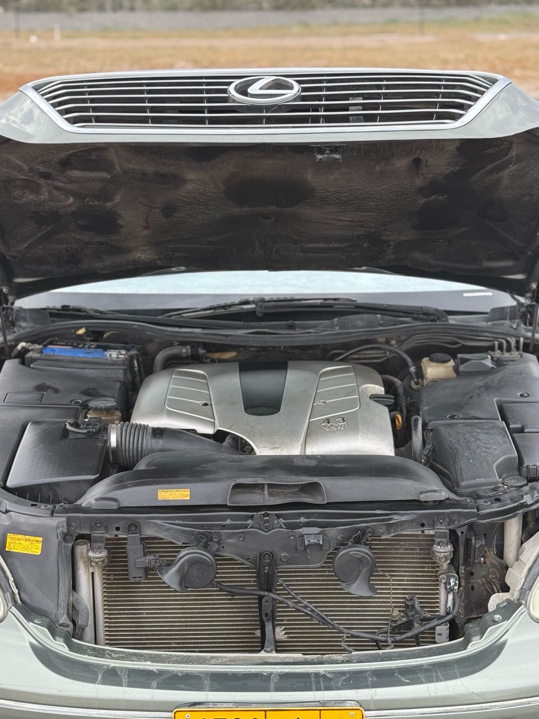 Car Image 2004 LEXUS LS 430 3/4 Ultra