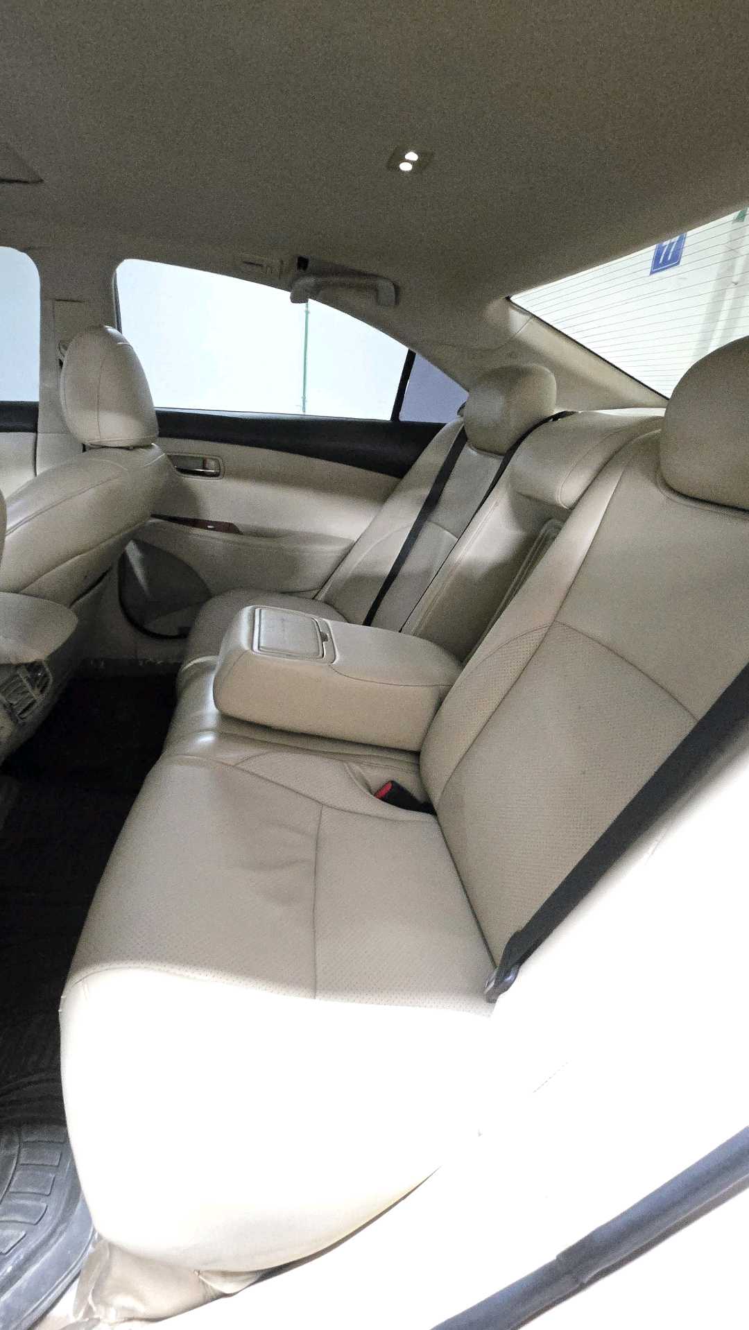 Car Image 2011 LEXUS ES 350