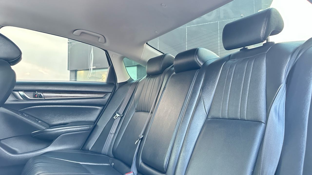 Car Image 2021 HONDA ACCORD TOURING