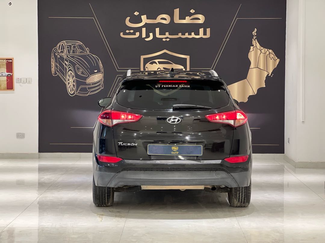 Car Image 2018 HYUNDAI TUCSON SE