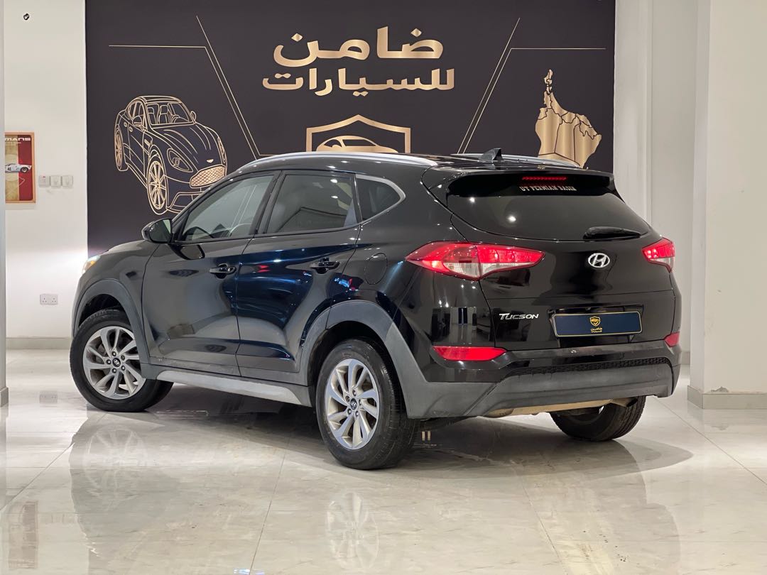 Car Image 2018 HYUNDAI TUCSON SE