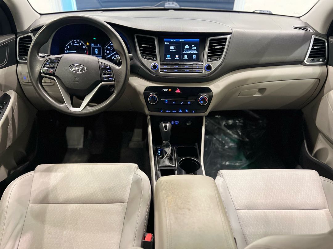 Car Image 2018 HYUNDAI TUCSON SE