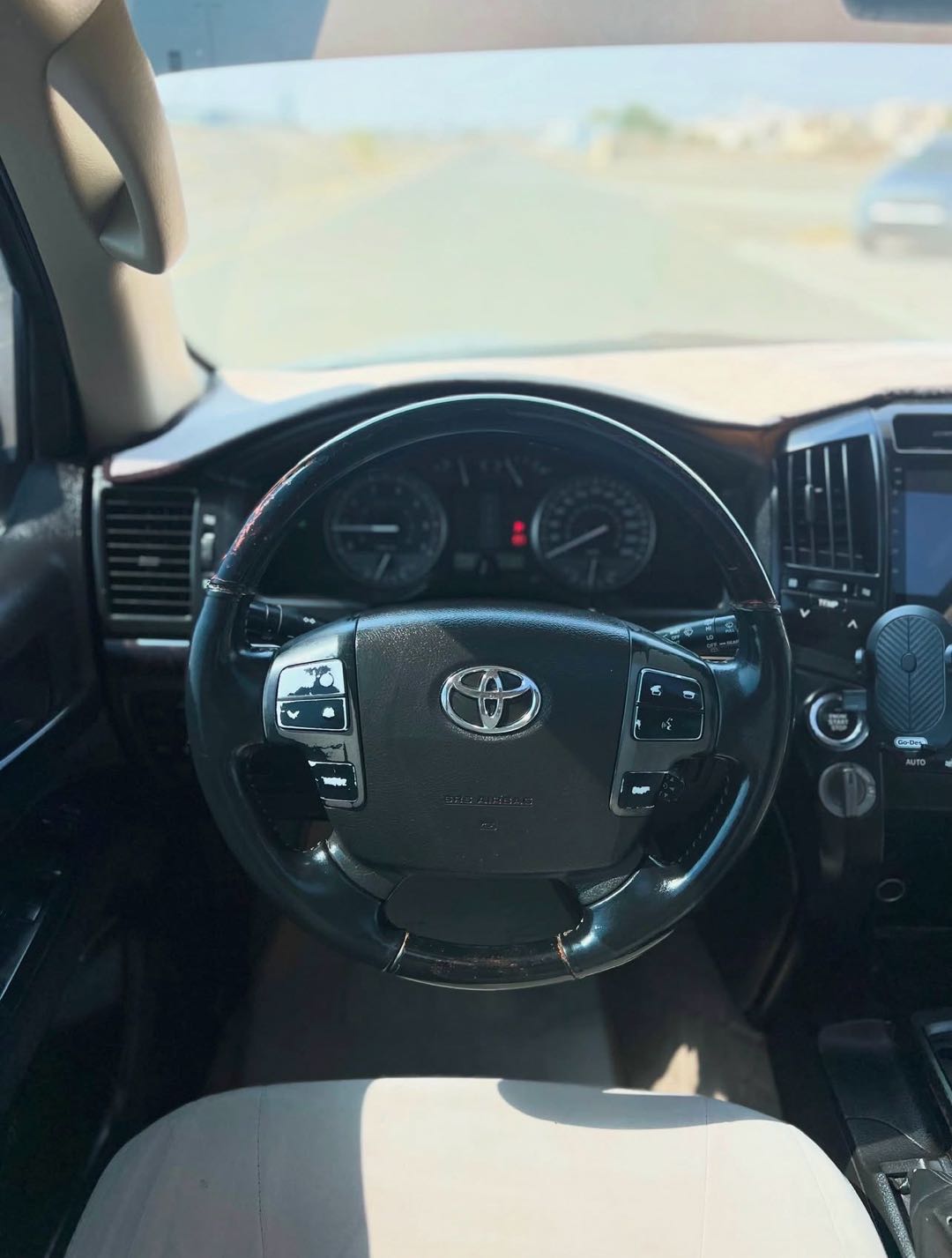 Car Image 2009 TOYOTA LAND CRUISER GX.R