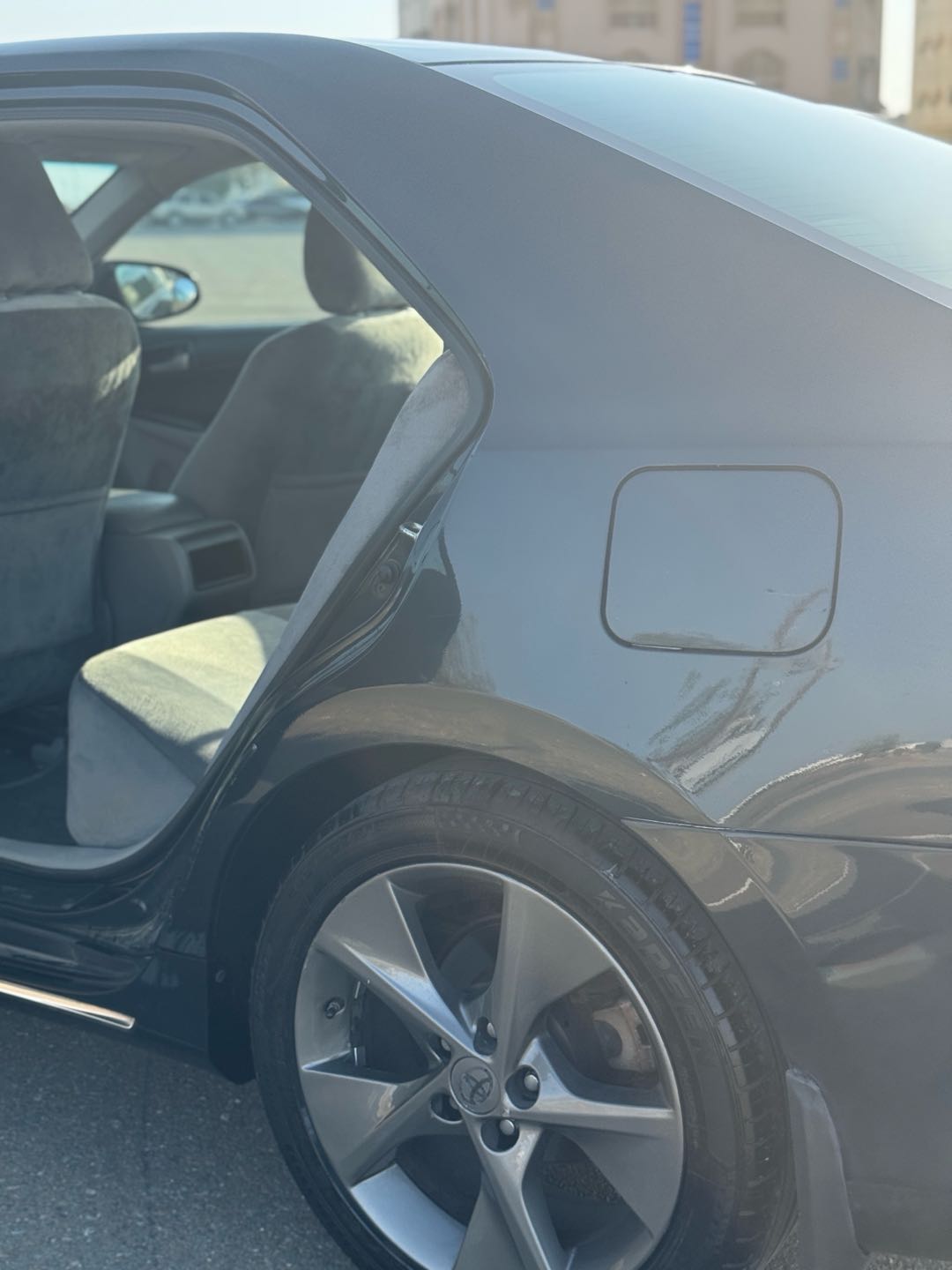 Car Image 2014 TOYOTA CAMRY LE