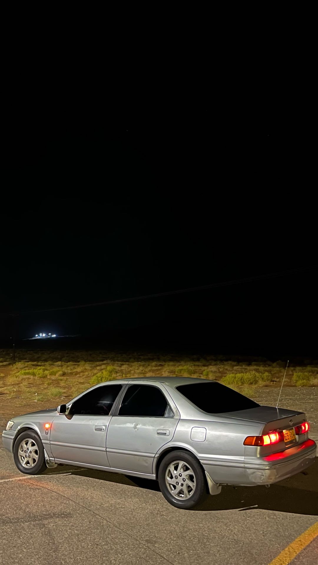 Car Image 1998 TOYOTA CAMRY GLE
