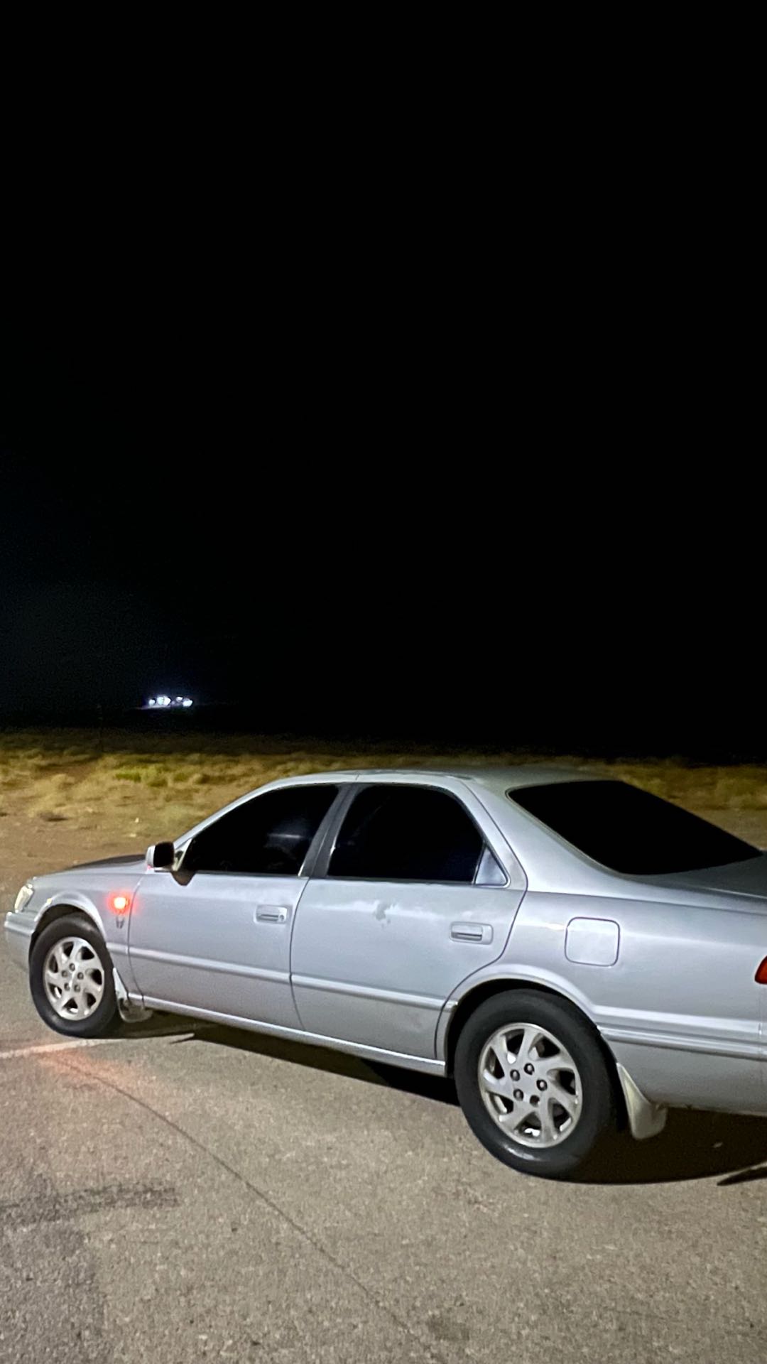 Car Image 1998 TOYOTA CAMRY GLE