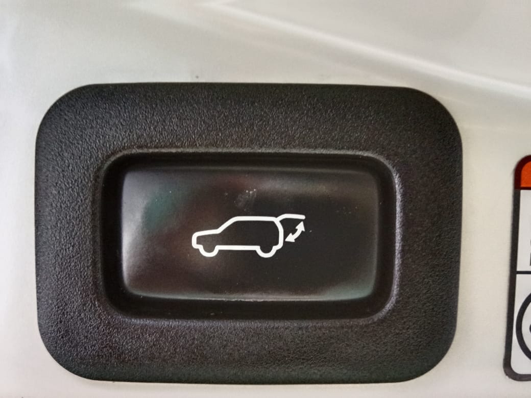 Car Image 2019 TOYOTA LAND CRUISER GX.R