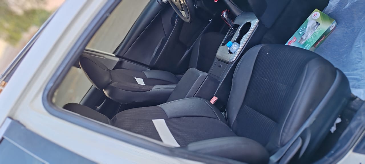 Car Image 2013 TOYOTA CAMRY SE