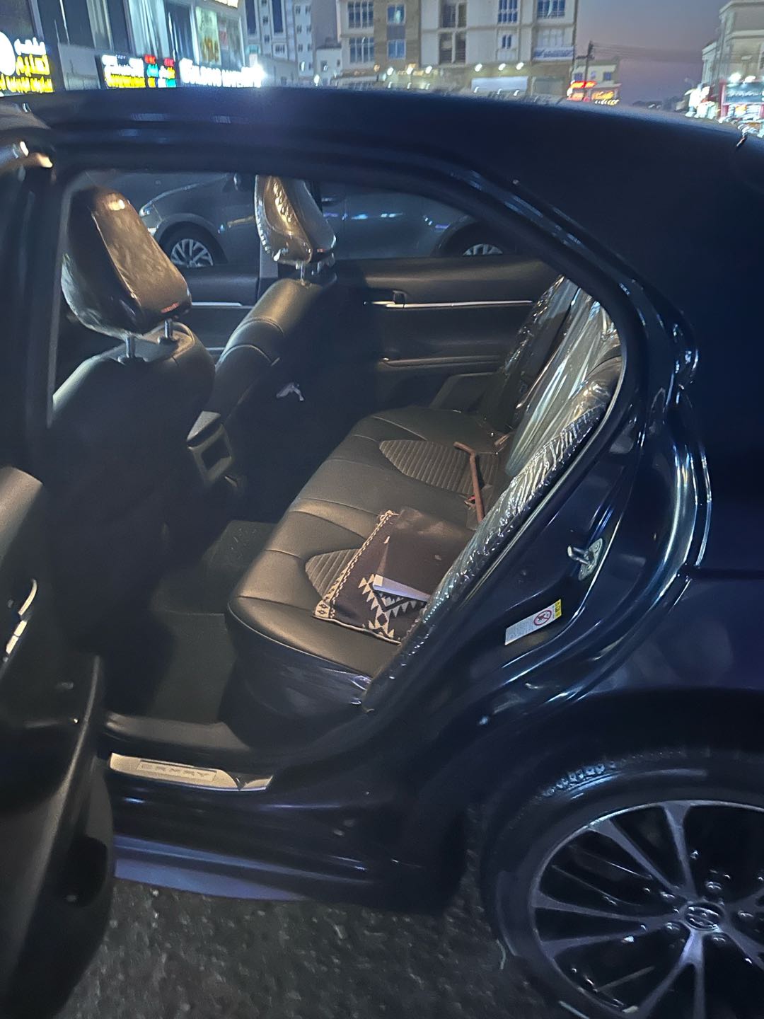 Car Image 2018 TOYOTA CAMRY SE