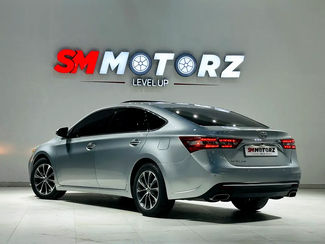 Car Image 2017 TOYOTA AVALON grande