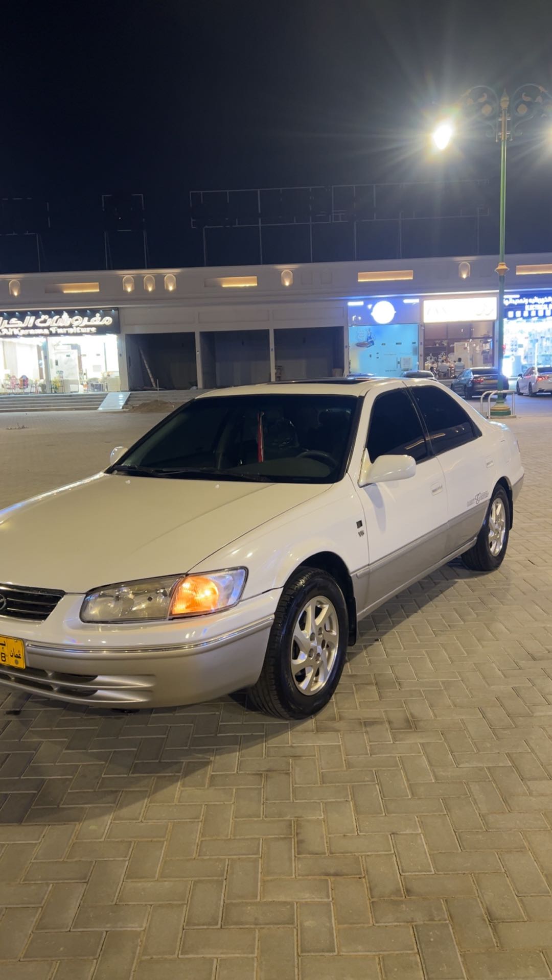 Car Image 1998 TOYOTA CAMRY XLE