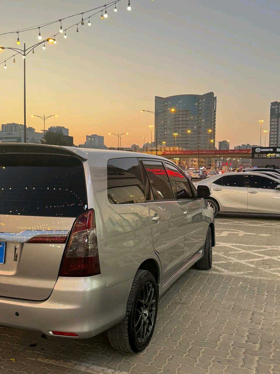 Car Image 2015 TOYOTA INNOVA G