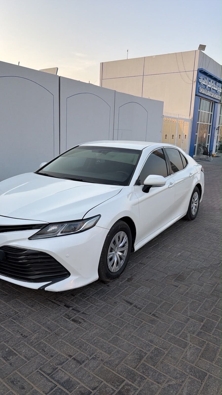Car Image 2019 TOYOTA CAMRY GL
