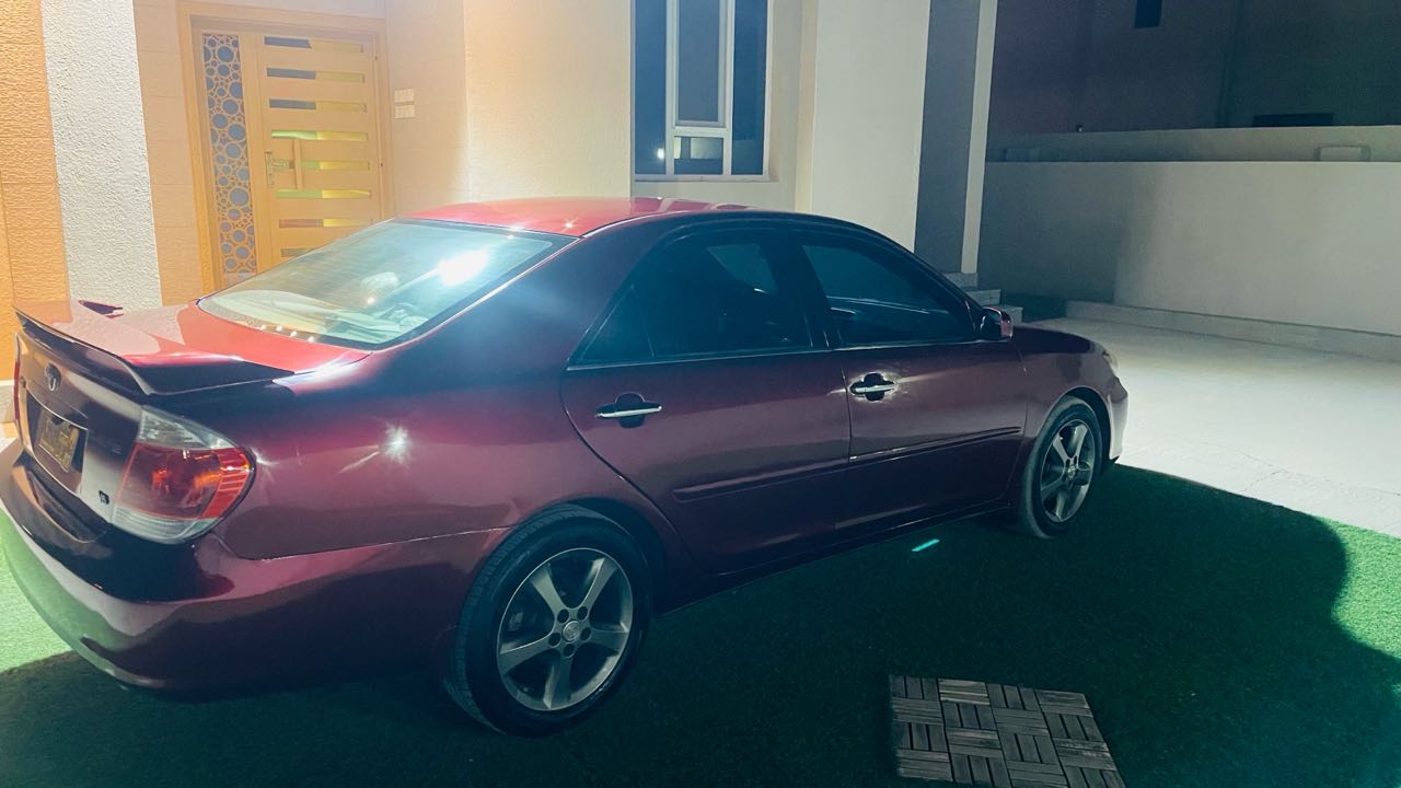 Car Image 2005 TOYOTA CAMRY XLE