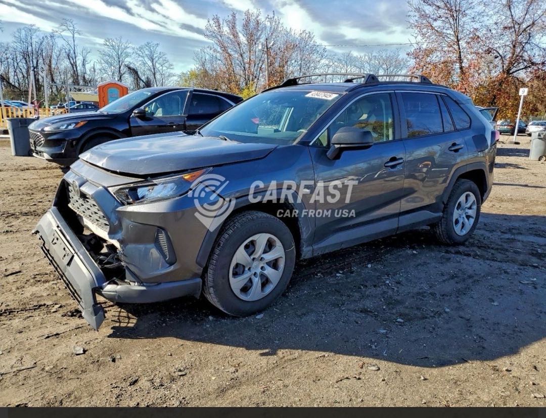 Car Image 2019 TOYOTA RAV4 LE