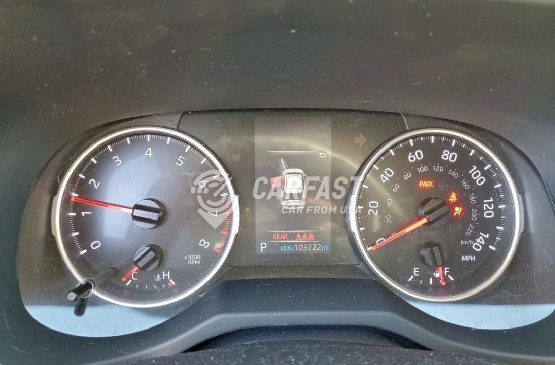 Car Image 2019 TOYOTA RAV4 LE