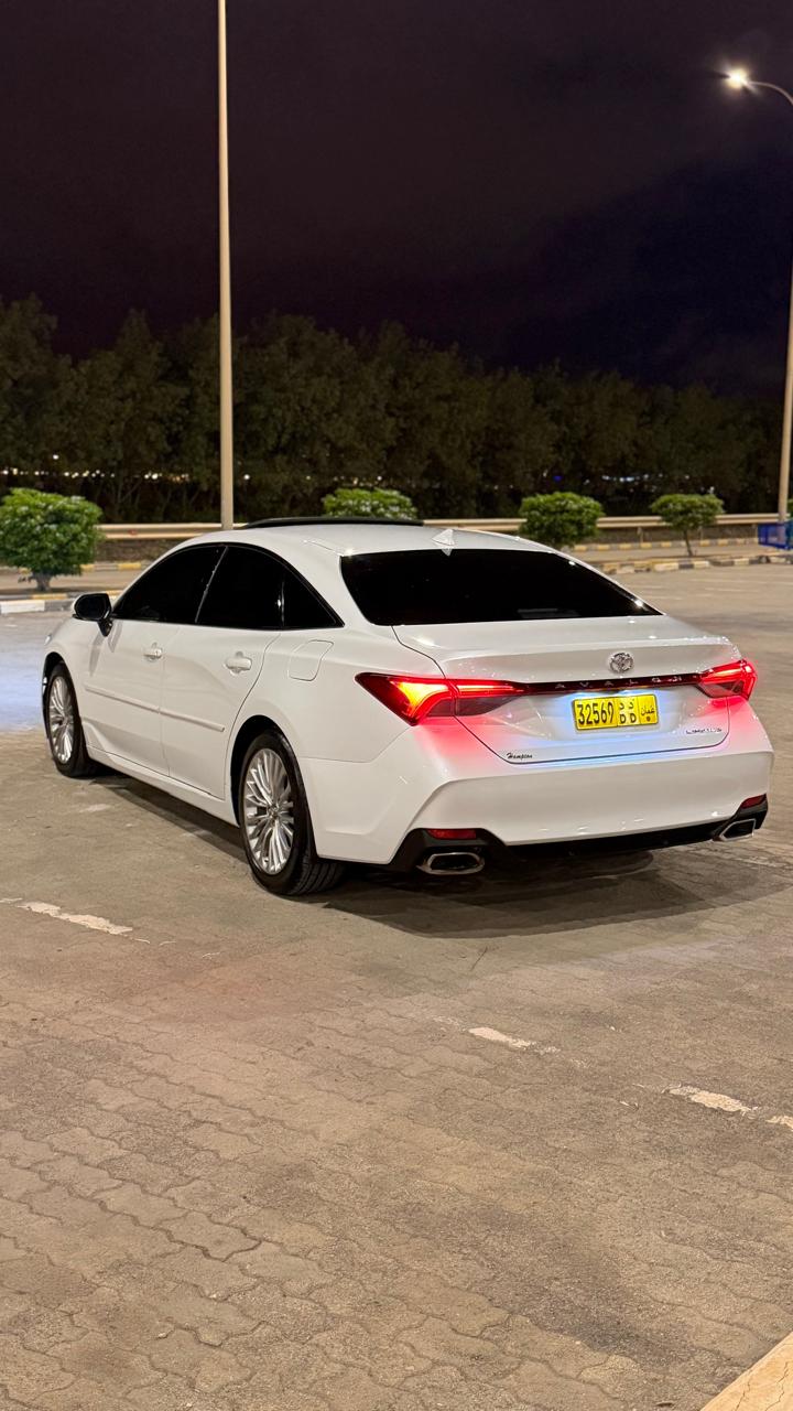 Car Image 2019 TOYOTA AVALON LIMITED