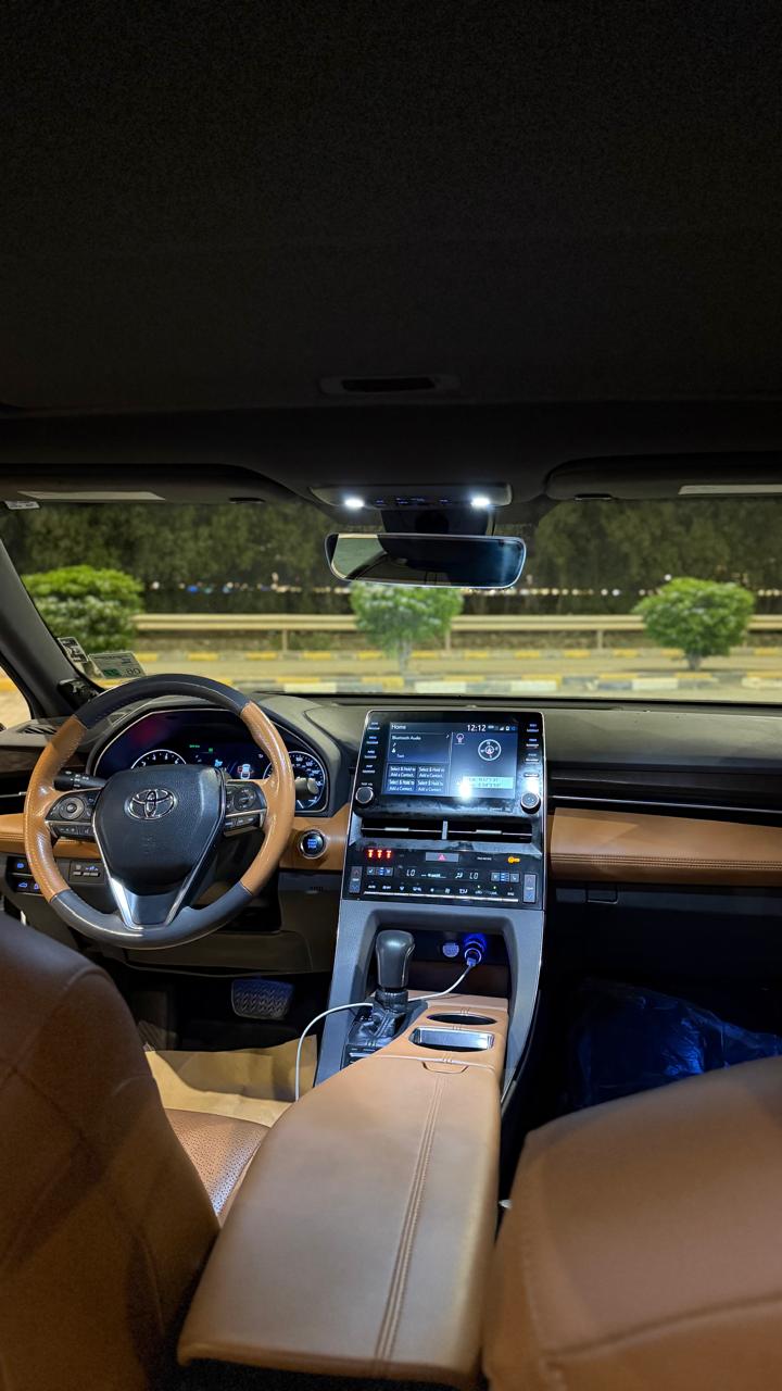 Car Image 2019 TOYOTA AVALON LIMITED
