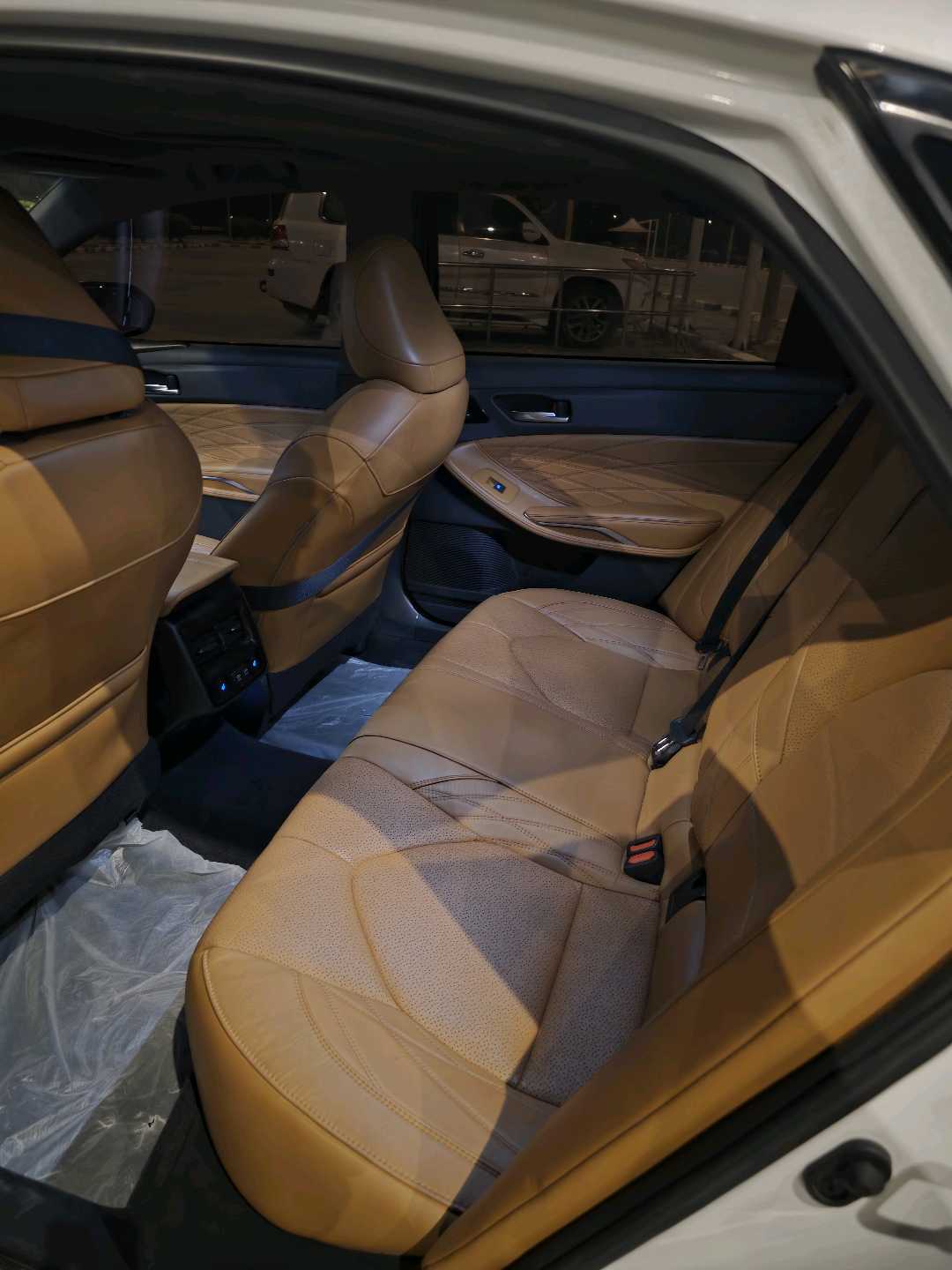 Car Image 2019 TOYOTA AVALON LIMITED