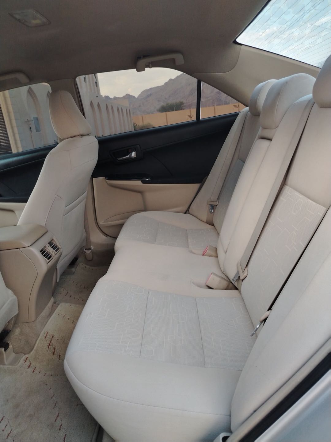 Car Image 2014 TOYOTA CAMRY GL