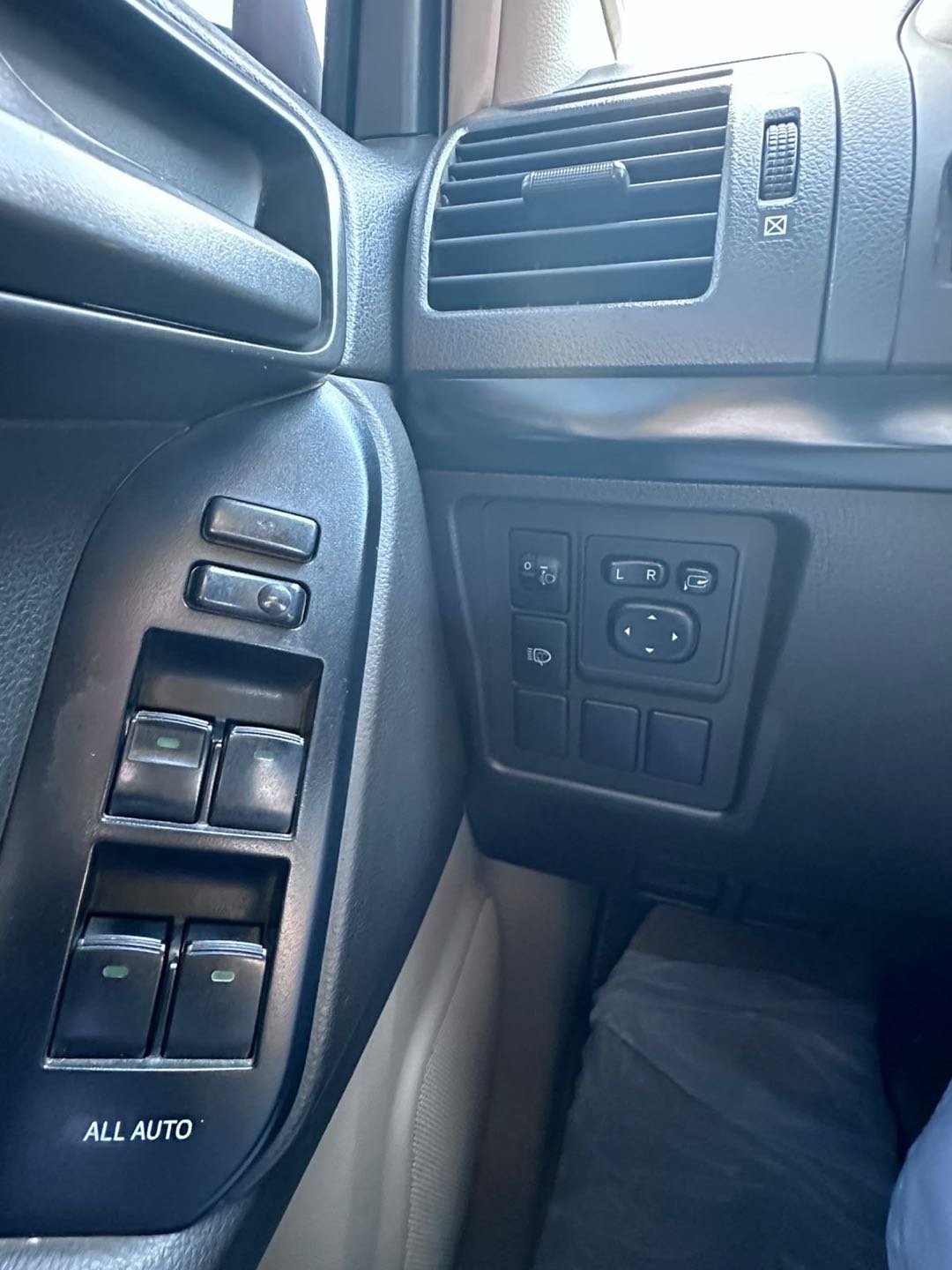 Car Image 2011 TOYOTA Prado TXL