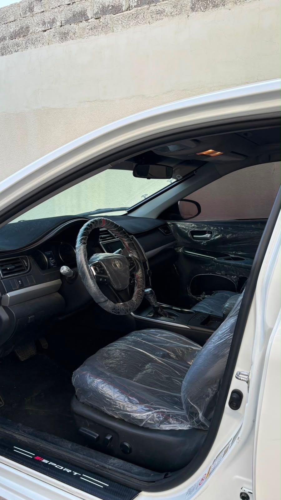 Car Image 2017 TOYOTA CAMRY SE