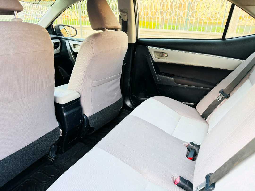 Car Image 2014 TOYOTA COROLLA SE